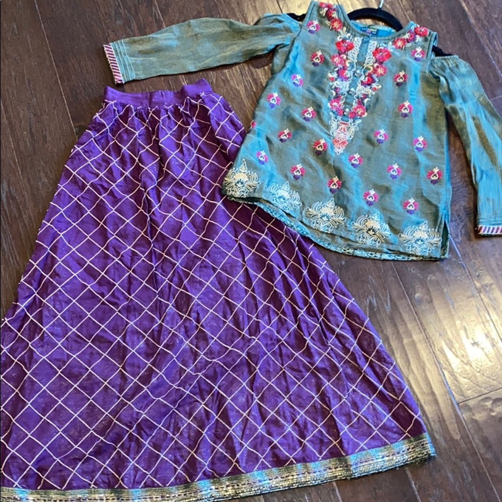 Girl’s Pakistani lehnga Limelight size 8-9 years